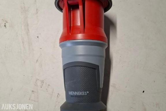 Mennekes CEE industrikontakt (hun-kontakt/skjøtekontakt)